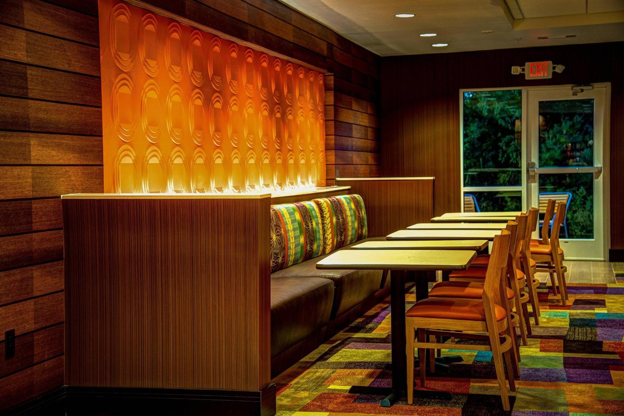Fairfield Inn & Suites By Marriott Montgomery Airport Hope Hull Restaurant photo